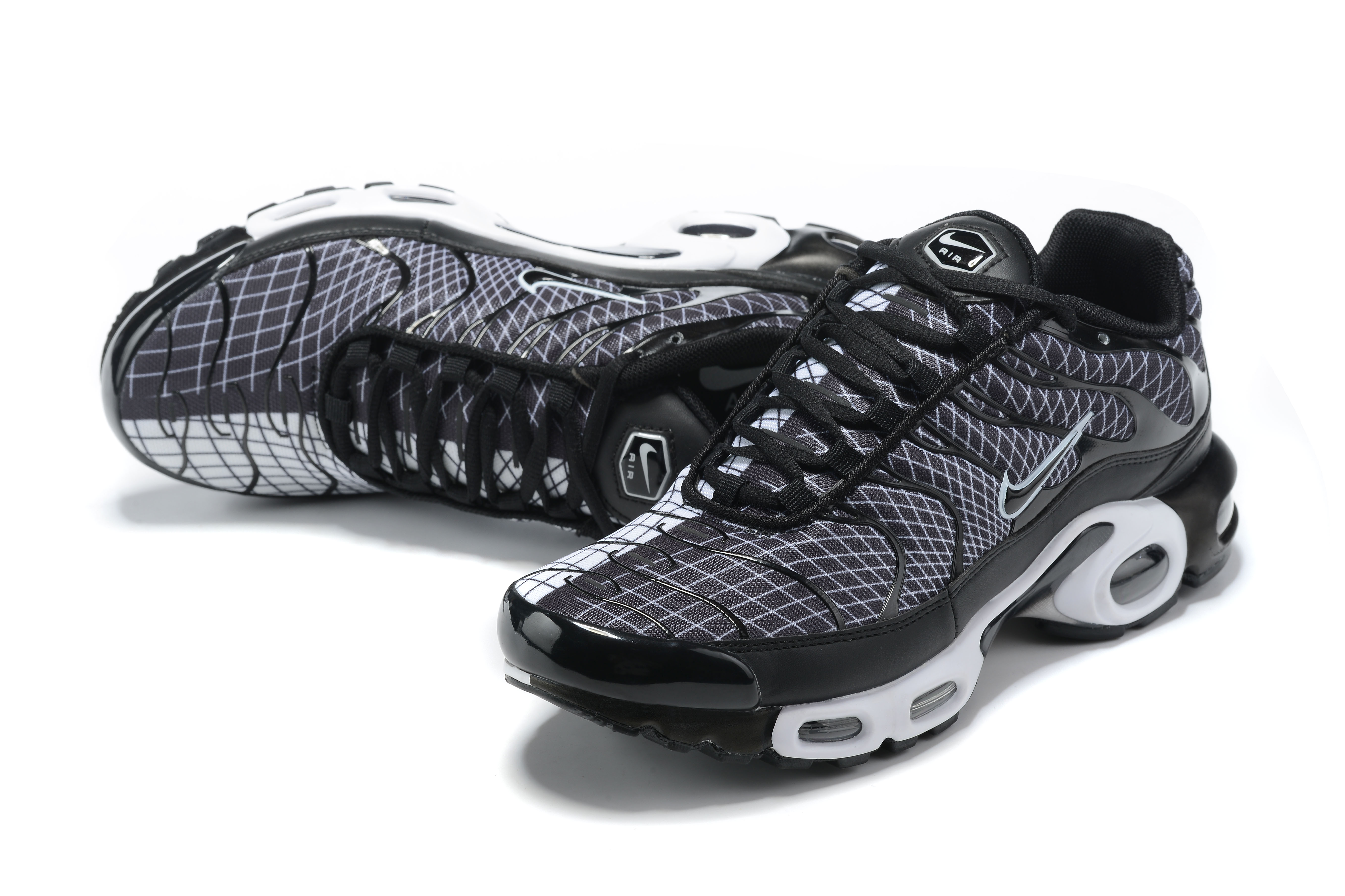 New Nike Air Max Plus Grey Black White Shoes